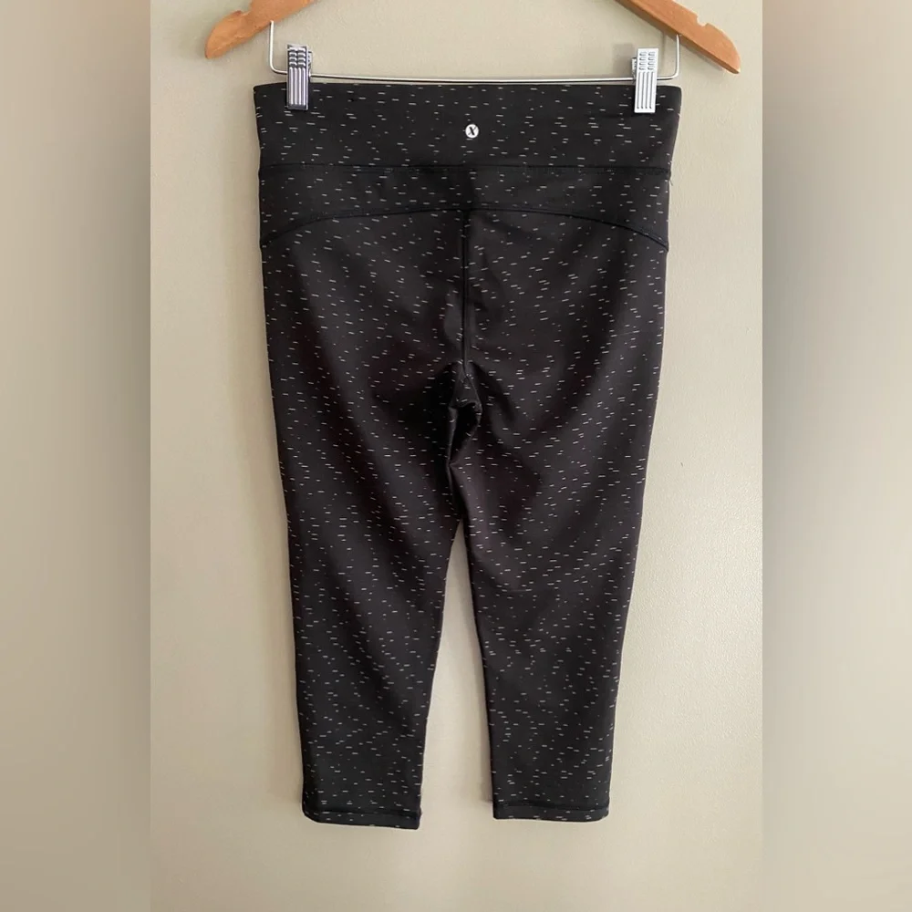 Xersion: Black Forted Capris Leggings with Brushed White Detail